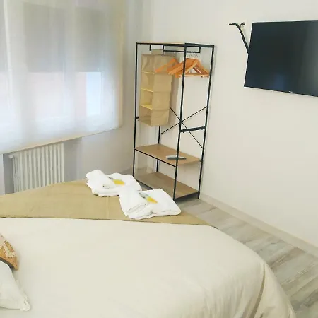 Megano, A Estrenar En La Ruta Vinos. Junto A Estanciones. Appartamento Oviedo