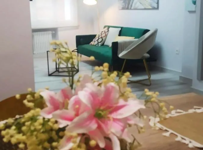 Megano, A Estrenar En La Ruta Vinos. Junto A Estanciones.