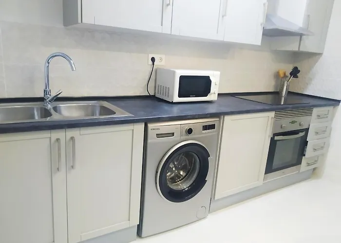 Lägenhet Megano, A Estrenar En La Ruta Vinos. Junto A Estanciones. Oviedo