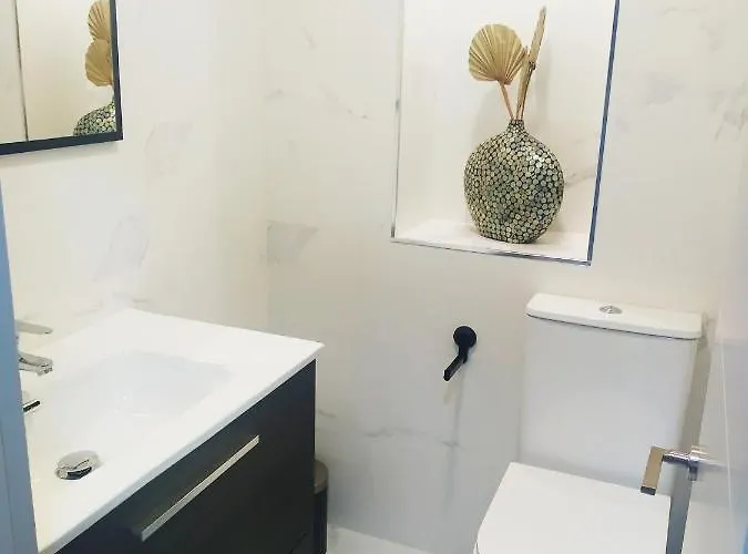 Megano, A Estrenar En La Ruta Vinos. Junto A Estanciones. Apartment